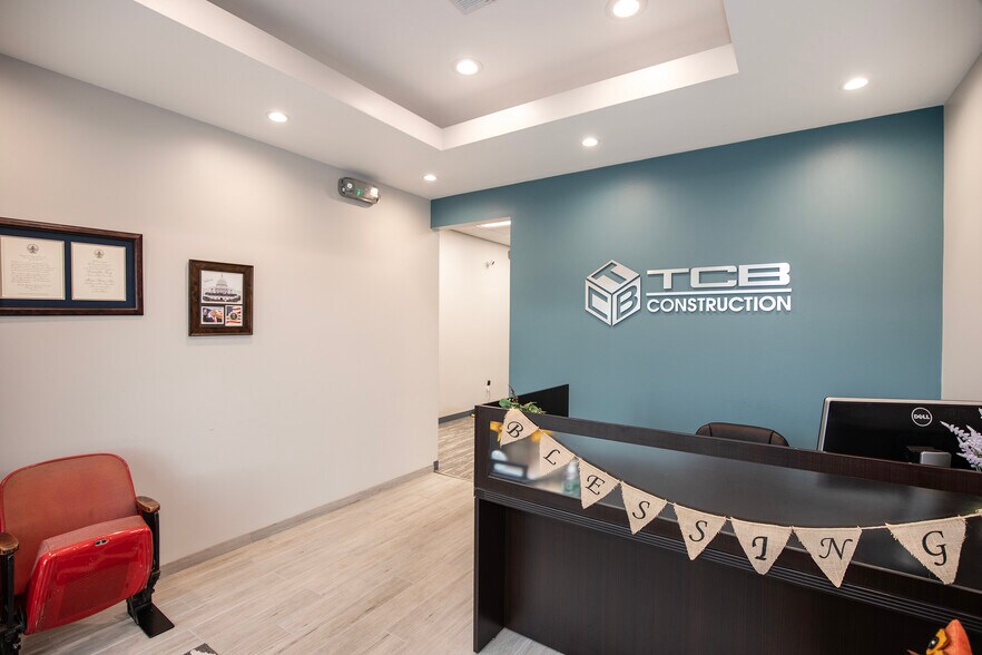 More Photos Of 2605 Columbia Memorial Pky, Kemah Office For Lease