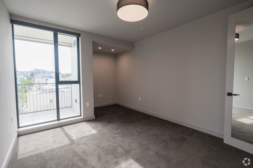 More Photos Of 793 S Van Ness Ave, San Francisco Apartments For Lease