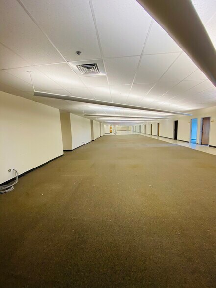 More Photos Of 1400 E Lincoln St, Gillette Warehouse For Lease