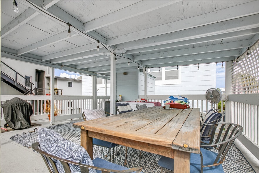 More Photos Of 123 Margaret St, Neptune Beach Multifamily For Sale