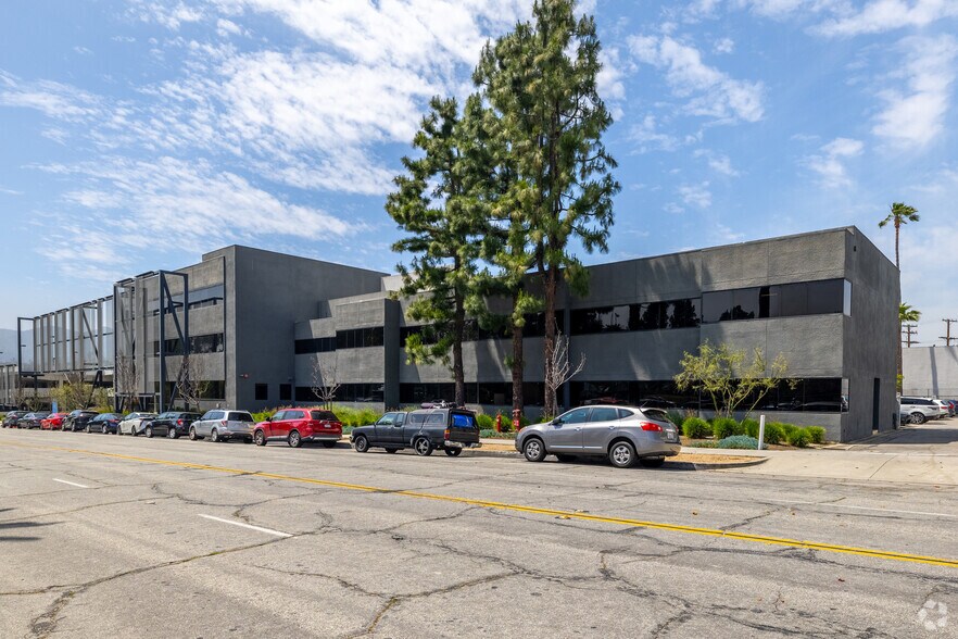 More Photos Of , Glendale Office For Sale