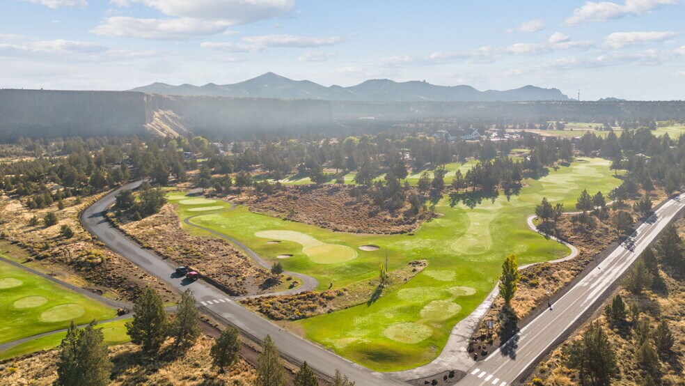 More Photos Of 13959 SW Commercial Loop Rd, Crooked River Ranch Restaurant For Sale