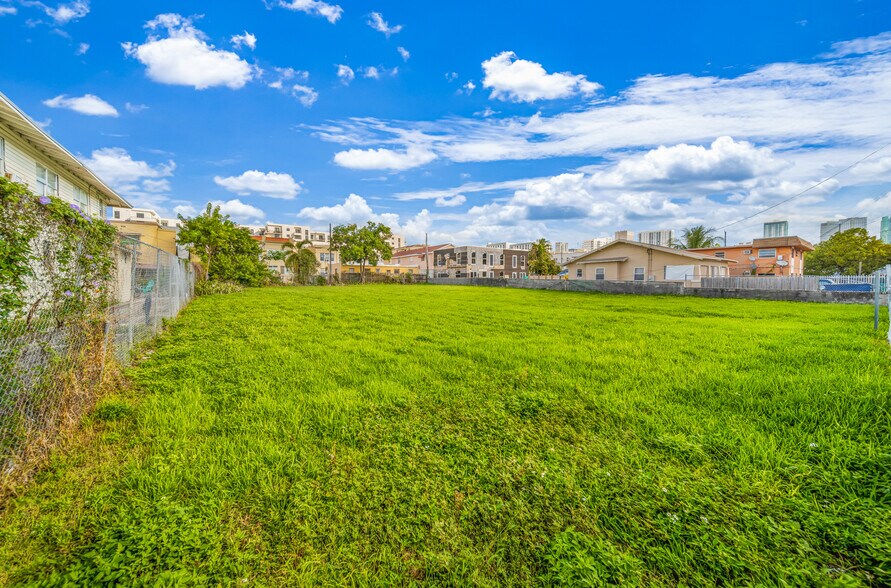 More Photos Of 745 SW 3rd St, Miami Land For Sale