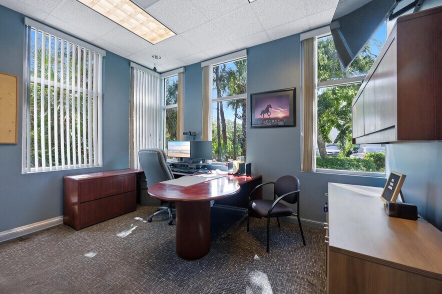 More Photos Of 9420 Bonita Beach Rd, Bonita Springs Office For Lease