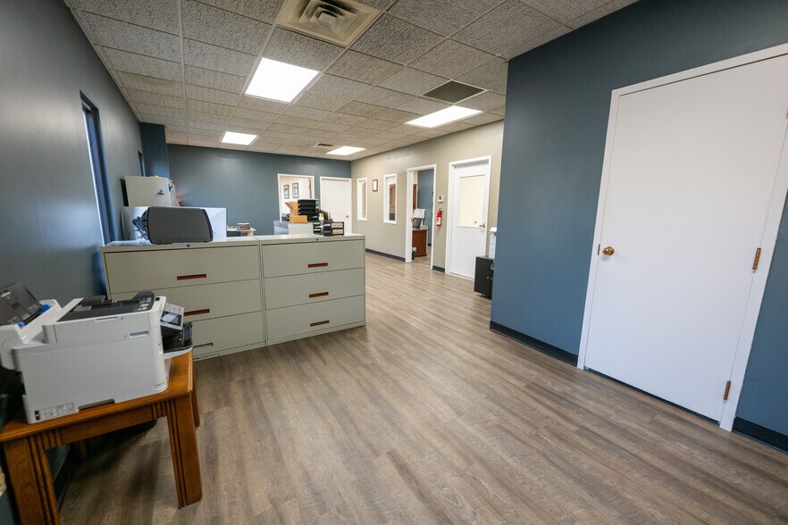 More Photos Of 320-A 4th Street St, Blawnox Service For Sale