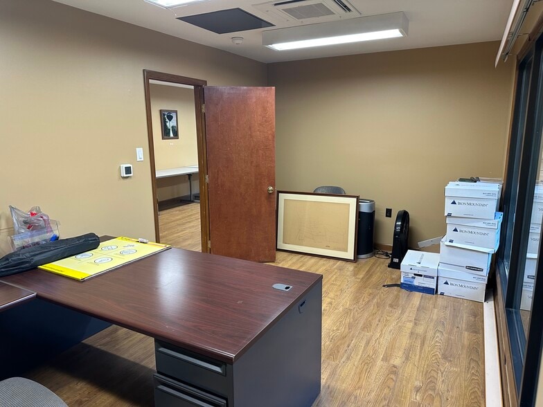 More Photos Of 50 E Woodhaven Dr, White Haven Office For Sale