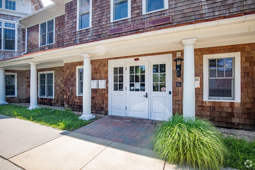 More Photos Of 50 Station Rd, Water Mill Unknown For Lease