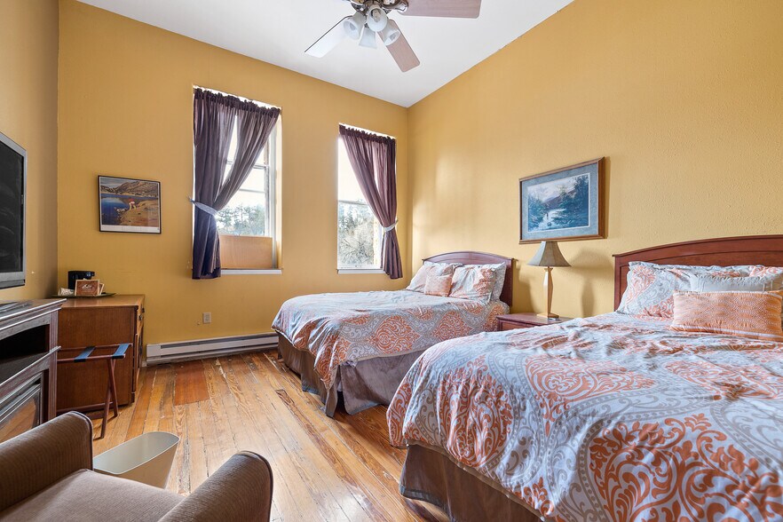 More Photos Of 603 N River St, Hot Springs Hotel For Sale