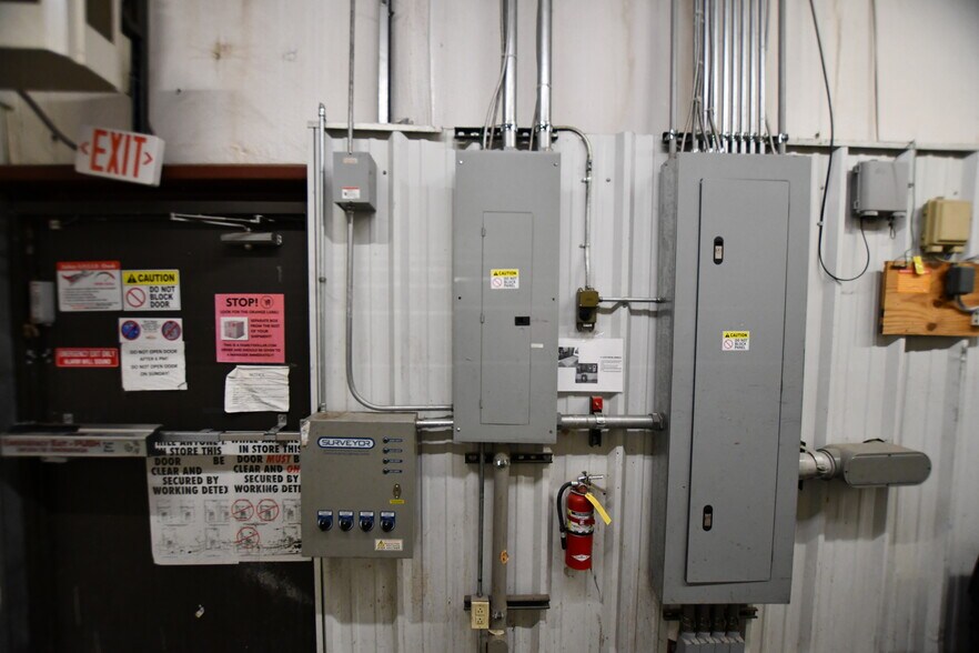 More Photos Of 1016 Winchester Rd, Irvine Freestanding For Lease