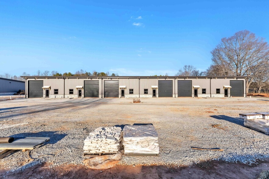 More Photos Of 3828 101 hwy, Greer Industrial For Lease