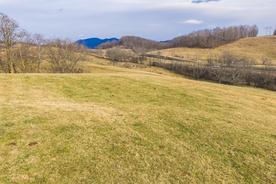 More Photos Of 230 Barn Ave, North Tazewell Land For Sale