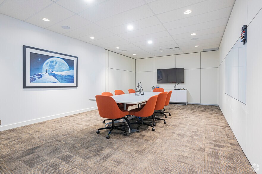 More Photos Of 903 8th Ave SW, Calgary Coworking Space