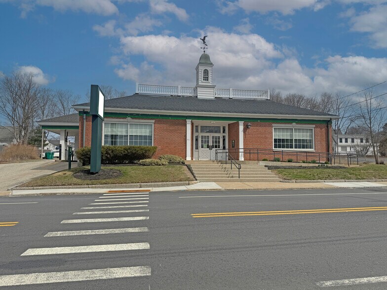 Primary Photo Of 40 High St, Hampton Storefront Retail Office For Sale