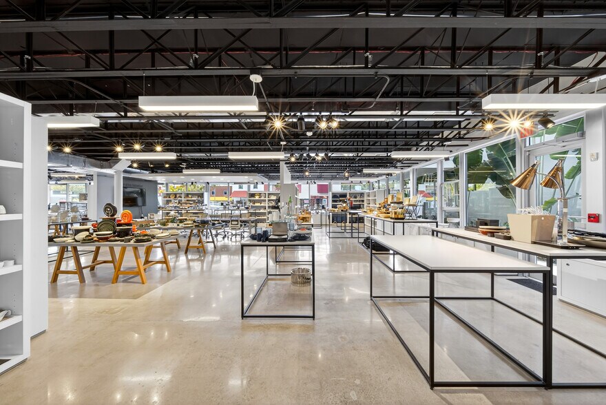 More Photos Of 7630 Biscayne Blvd, Miami Office For Lease