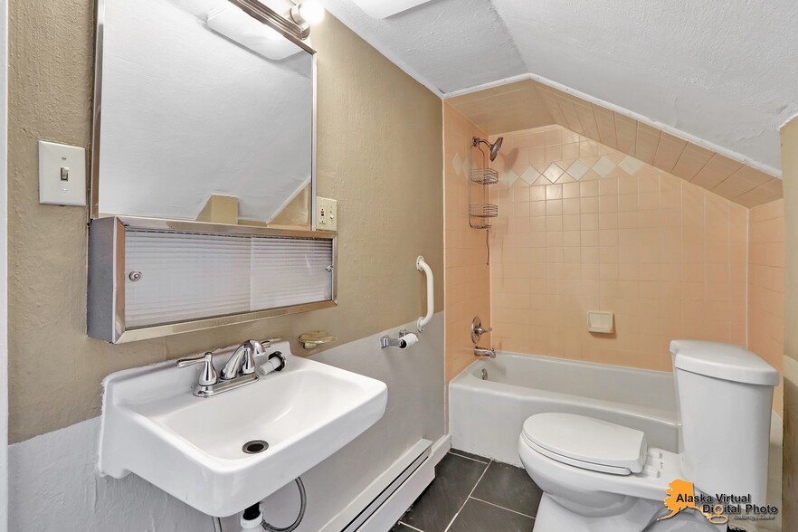 More Photos Of 1335 Hyder St, Anchorage Apartments For Sale