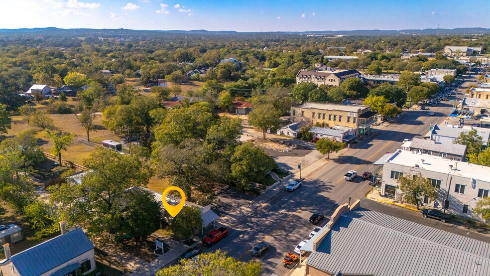 More Photos Of 322 S Main St, Boerne General Retail For Sale