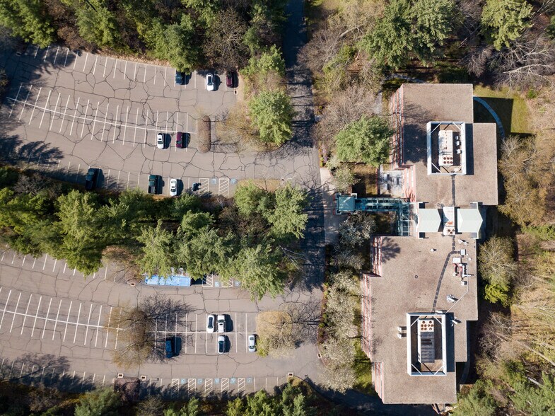 More Photos Of 125 Powder Forest Dr, Simsbury Office For Sale