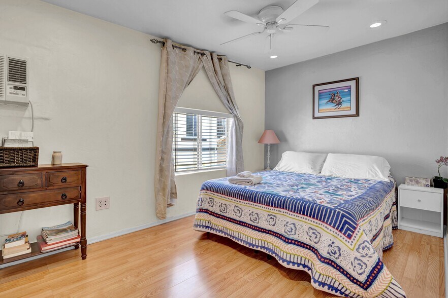 More Photos Of 712 E Pierce St, Phoenix Multifamily For Sale