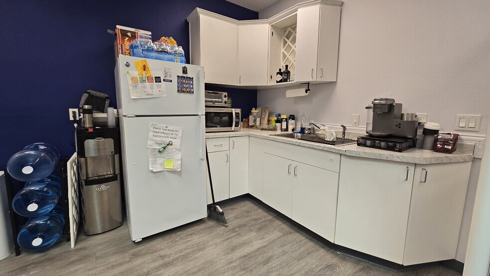 More Photos Of 1521 1/2 Pacific Ave, Santa Cruz Office For Lease