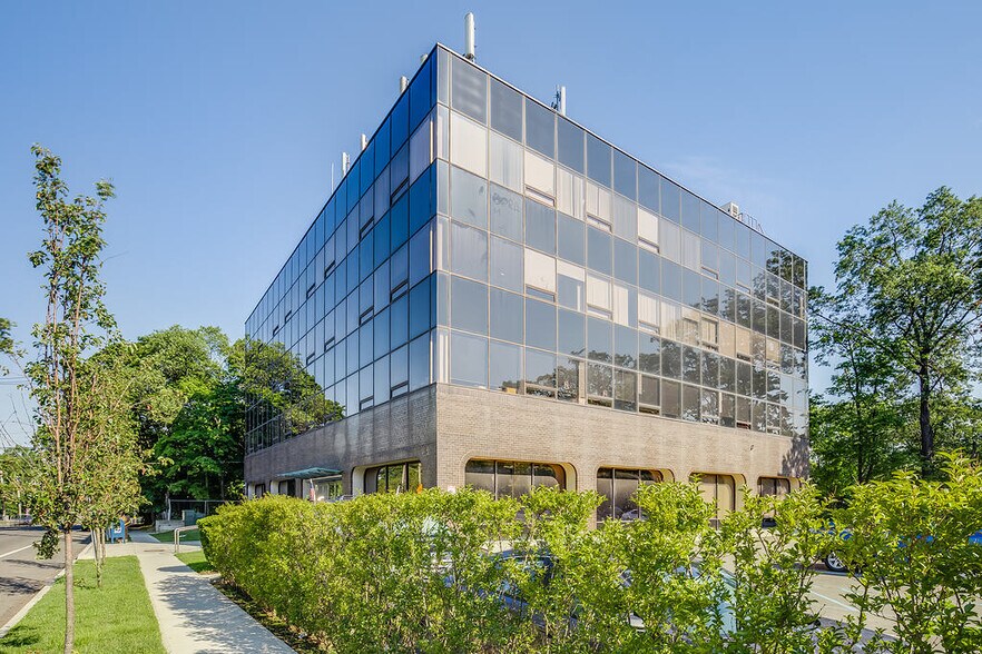 More Photos Of 1975 Linden Blvd, Elmont Medical For Lease