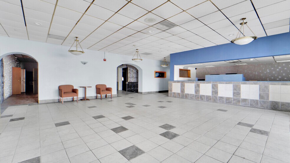 More Photos Of 125 N Main St, Newark Hotel For Sale