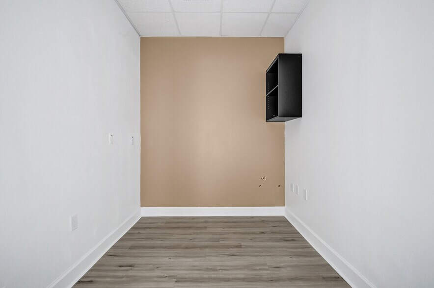 More Photos Of 440 Cobia Dr, Katy Office Residential For Sale