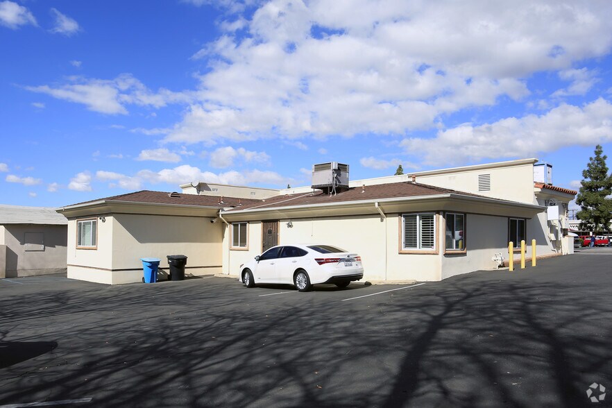 More Photos Of 601 W County Line Rd, Calimesa Office For Lease
