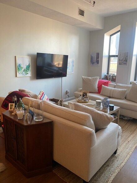 More Photos Of 139-145 Richmond St, Boston Apartments For Sale
