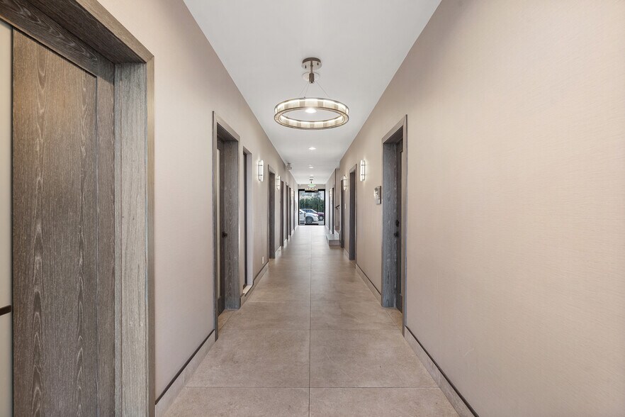 More Photos Of 4041 Wilshire Blvd, Los Angeles Office For Lease