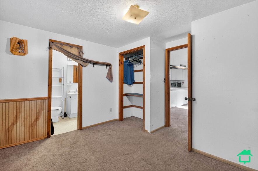 More Photos Of 12763 Ostrander Rd, Maybee Supermarket For Sale