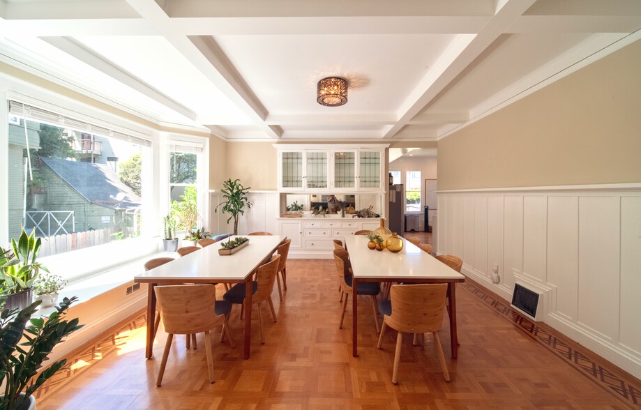 More Photos Of 435 Vernon St, Oakland Specialty For Sale