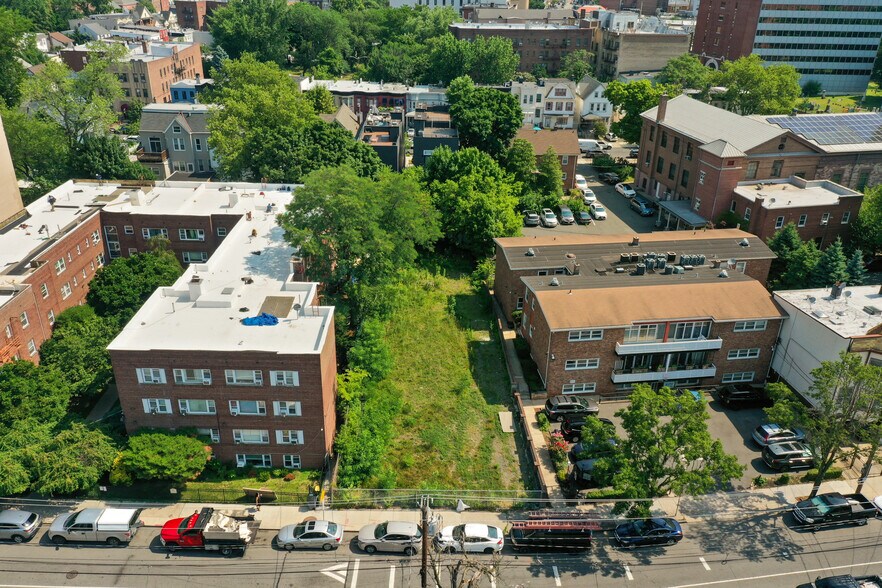 More Photos Of 32 Glenwood Ave, Jersey City Land For Sale