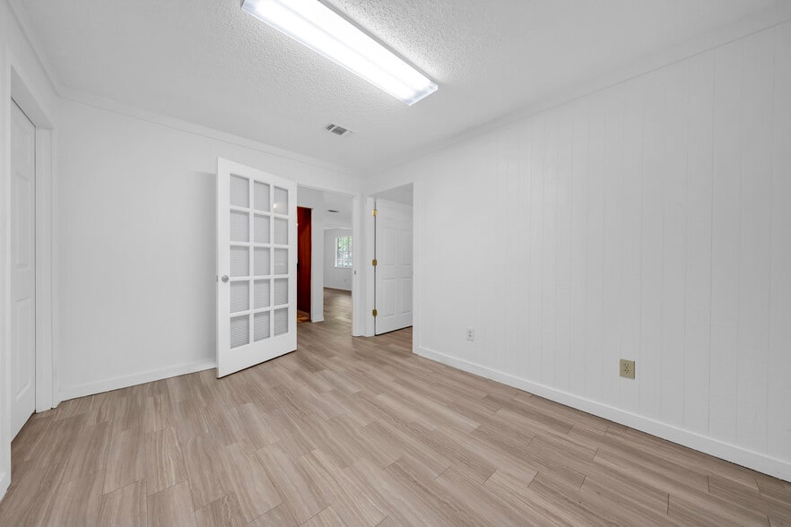 More Photos Of 12440 Magnolia Ave, Magnolia Springs Office For Lease