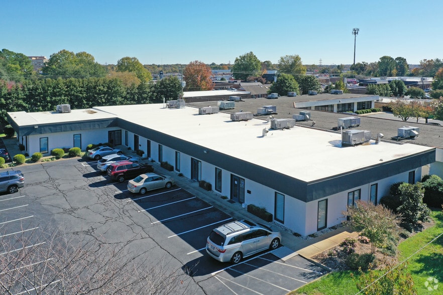 More Photos Of 1411 Plaza West Rd, Winston-Salem Medical For Lease
