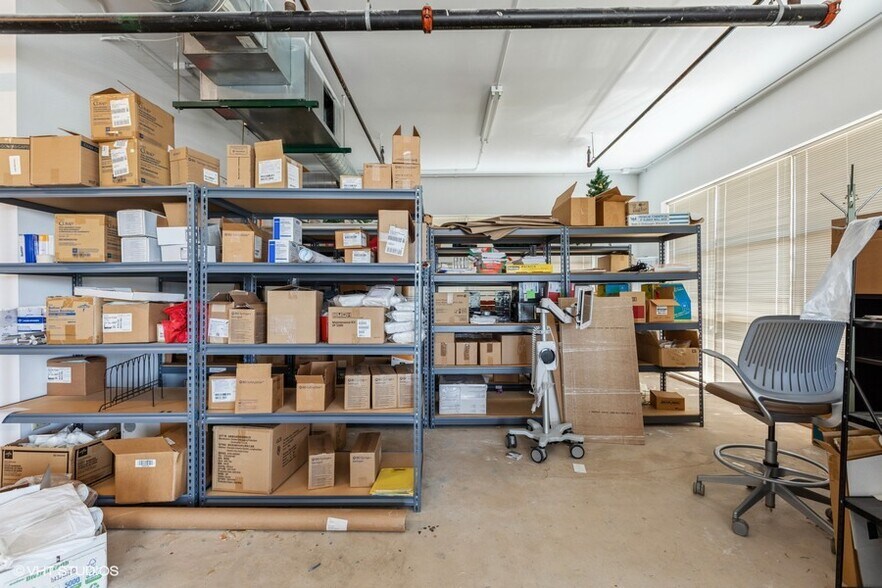 More Photos Of 350 Surryse Rd, Lake Zurich Medical For Lease