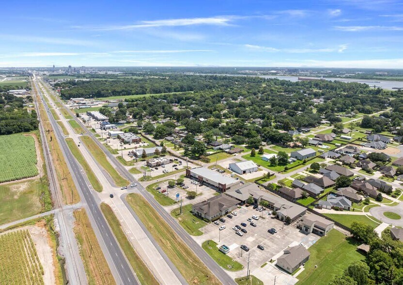 More Photos Of 4463 Hwy 1 S, Port Allen Medical For Sale
