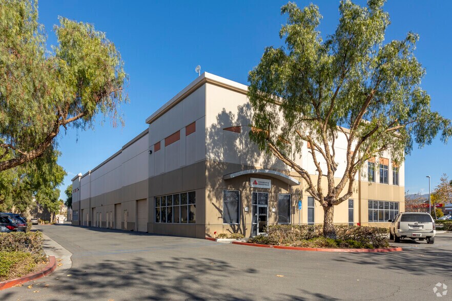 More Photos Of 1556-1586 Lancaster Point Way, San Diego Flex For Sale