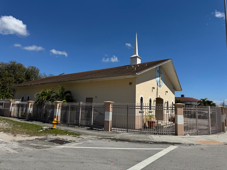 More Photos Of 1595 NW 119th St, Miami Religious Facility For Sale