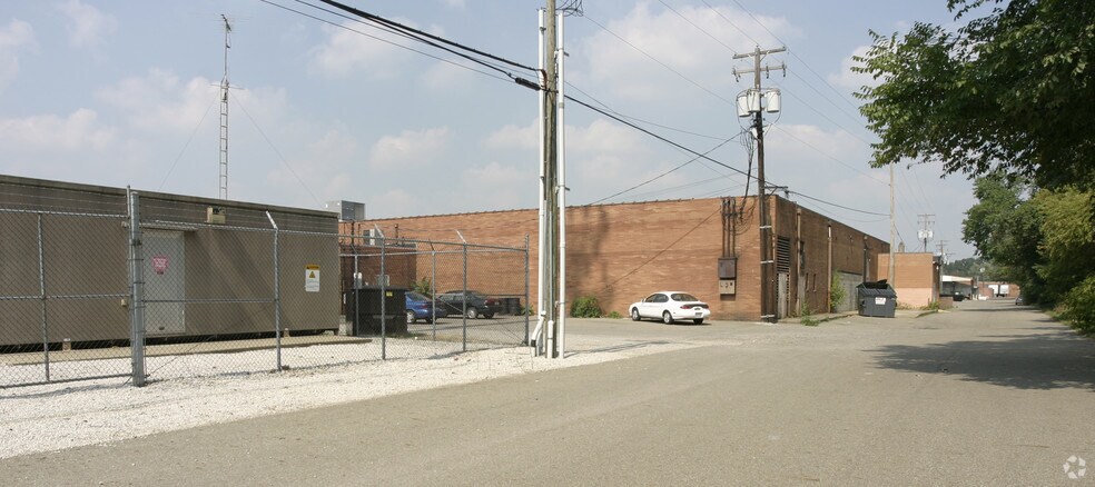 More Photos Of 1314-1536 Whipple Ave NW, Canton General Retail For Lease