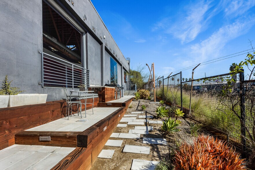 More Photos Of 3644 Eastham Dr, Culver City Loft Creative Space For Lease