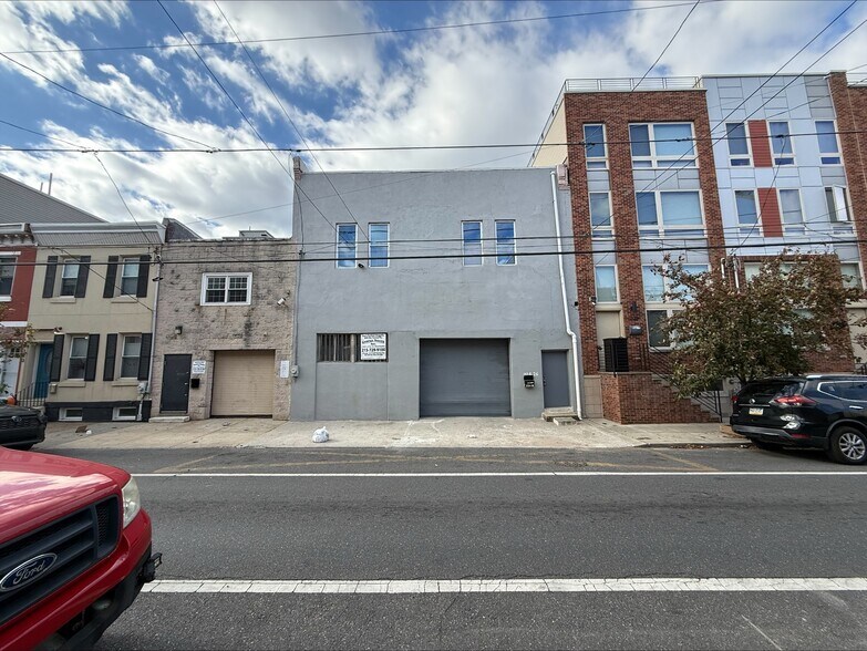 More Photos Of 1326 S 20th St, Philadelphia Warehouse For Sale