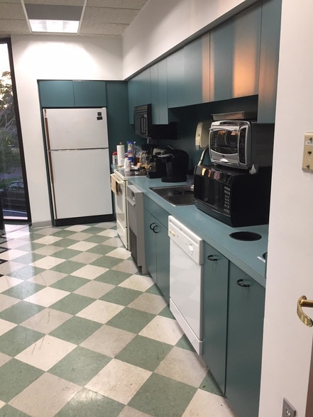 More Photos Of 5801 Congress Ave, Boca Raton Flex For Sale