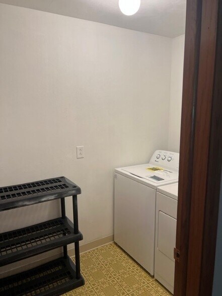 More Photos Of 5010 Washington St W, Cross Lanes Multifamily For Lease