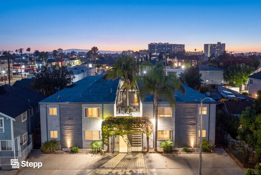 Primary Photo Of 1019 Lewis Ave, Long Beach Apartments For Sale