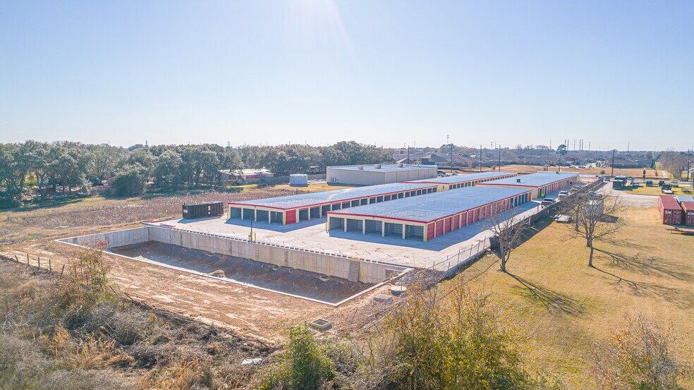 More Photos Of 18180 BECKER RD, Hockley Self Storage For Sale
