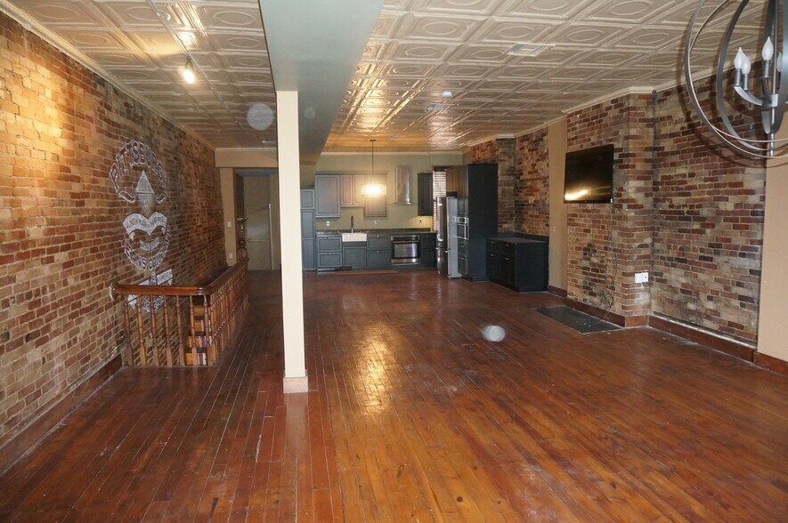 More Photos Of 2222 E Carson St, Pittsburgh Office For Sale