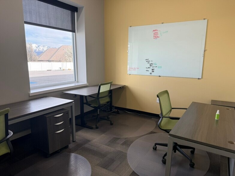 More Photos Of 3437 W Water St, Riverton Industrial For Lease