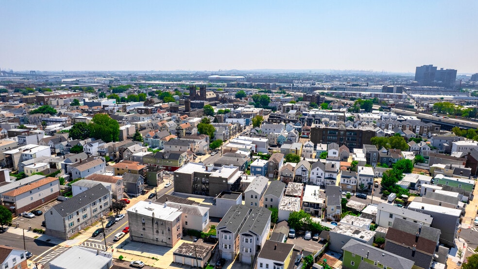 More Photos Of 302-304 N 3rd St, Harrison Apartments For Sale