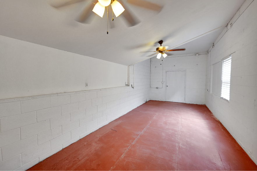 More Photos Of 1509 N Big Spring St, Midland Loft Creative Space For Sale