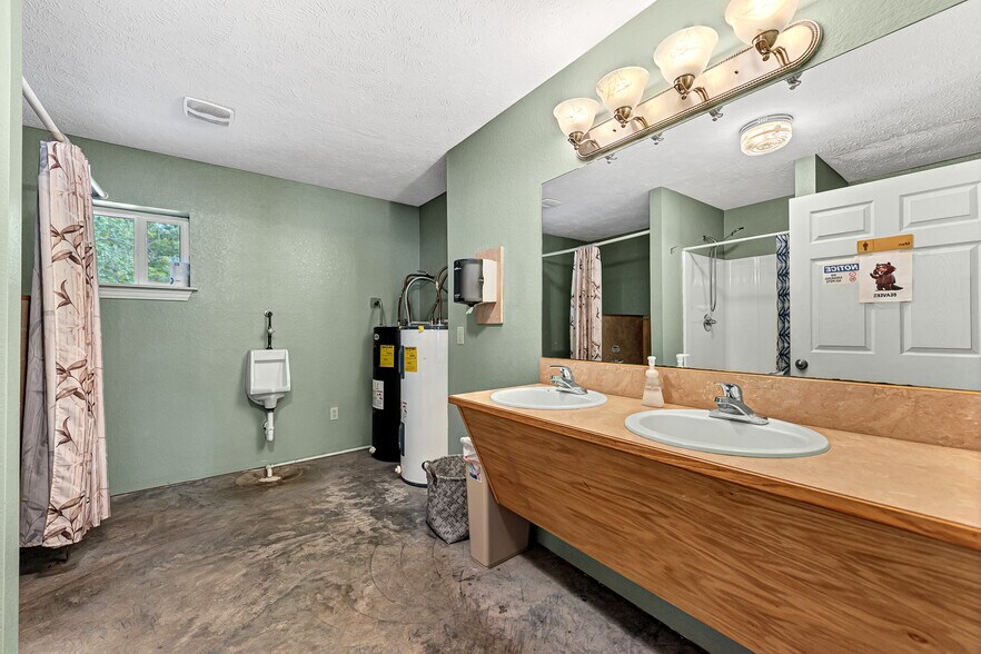 More Photos Of 11792 Highway 187, Eureka Springs Trailer Camper Park For Sale